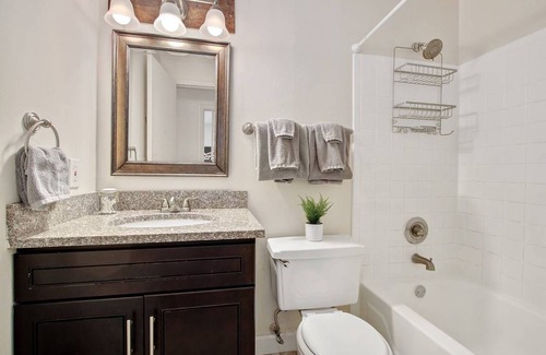 DeBaliviere Place Apartment | 84 m² Apartment ∙ 2 bedrooms ∙ 5 guests