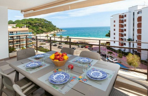 Lloret de Mar Apartment | 84 m² Apartment ∙ 3 bedrooms ∙ 6 guests