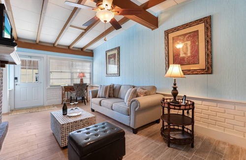 Anna Maria House | 84 m² House ∙ 2 bedrooms ∙ 4 guests