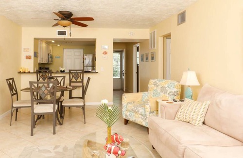 Grove City Villa | 84 m² Villa ∙ 2 bedrooms ∙ 4 guests