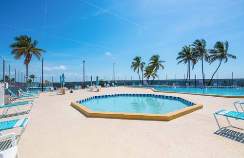 Cudjoe Key RV Rental | 85 Canalfront Empty RV Lot with 35' Seawall