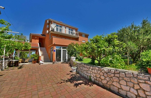 Novi Vinodolski Apartment | 85 m² Apartment ∙ 3 bedrooms ∙ 5 guests