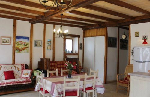 Mazeyrolles House | 85 m² House ∙ 2 bedrooms ∙ 4 guests