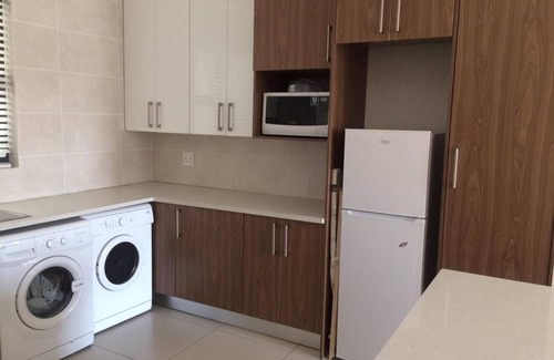 Greater Johannesburg Metropolitan Area Apartment | 86 Edison Guest Lodge