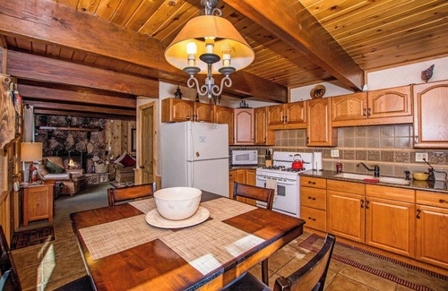 Big Bear Cabin | 88 Acres Cottage in Big Bear w HotTub