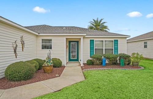 The Villages House | 888 Z4A VILLAGE OF SANIBEL by REMAX Premier