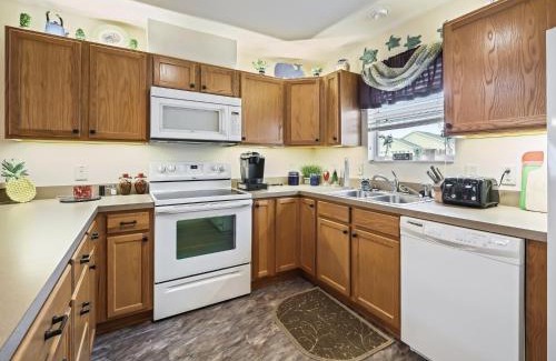 The Villages House | 888 Z4A VILLAGE OF SANIBEL by REMAX Premier