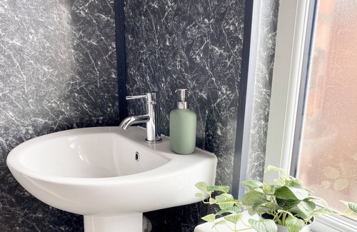 Newcastle-upon-Tyne Apartment | 89 St. John's Road Terrace House