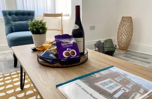 Newcastle-upon-Tyne Apartment | 89 St John's Road Terrace House