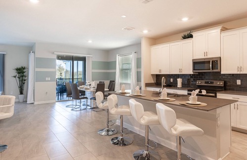 Davenport House | 8933CCD-The Retreat at ChampionsGate by RedAwning