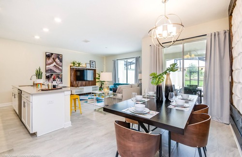 Davenport Villa | 8939 Stinger Drive