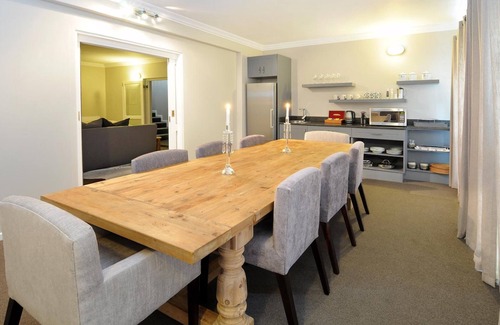 Grahamstown House | 8A Grahamstown