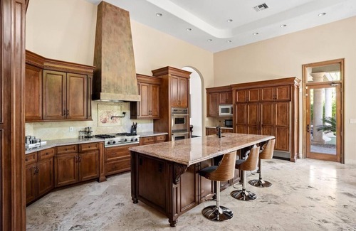 Camelback East House | 8BR Phoenician Estate Heated Pool + Hot Tub