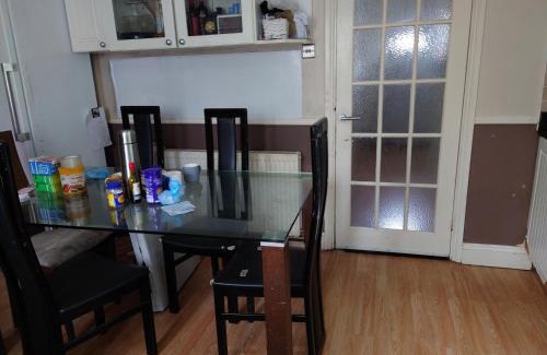Strood Apartment | 9 Abbey Road