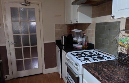 Strood Apartment | 9 Abbey Road