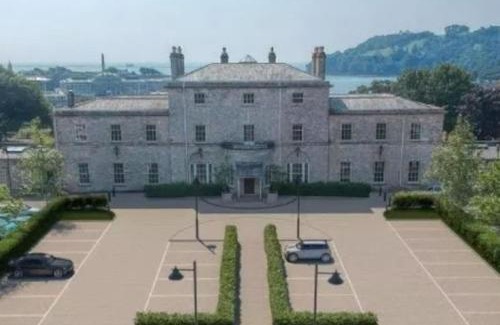 Devonport Apartment | 9 Admiralty House Stunning Luxury Apartment with free parking