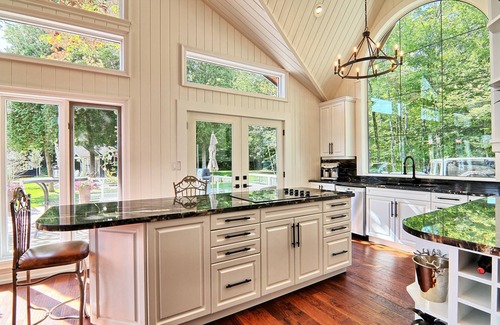 Port Carling Cottage | 9 bdrm, 5 bath, Lake Rosseau, Private! Guest Cottage and Cabin! Sand Beach!