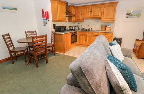 Newquay Cottage | 9 Beachcombers Apartments