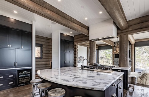 Muskoka Lakes Cottage | 9 bed 9 bath log home on Lake Muskoka