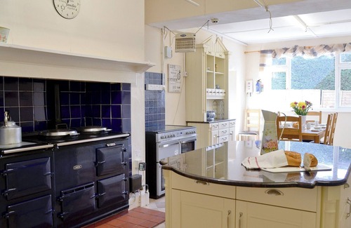 Winkleigh Cottage | 9 bedroom accommodation in Beaford, near Winkleigh