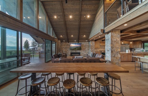 Al Tahoe House | 9 bedroom Luxury Villa by the lake with Indoor Pool