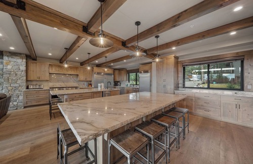 Al Tahoe House | 9 bedroom Luxury Villa by the lake with Indoor Pool