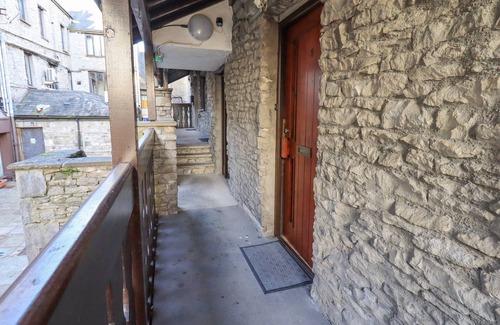 Kendal Cottage | 9 Camden Building