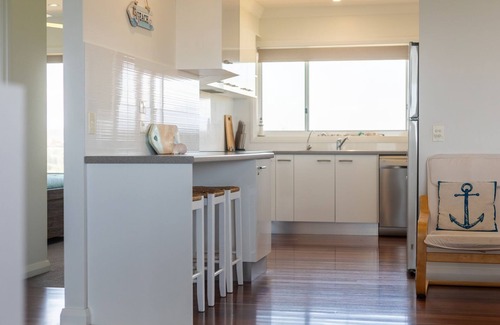 Bermagui House | 9 Dickinson Avenue - Ocean and Mountain Views