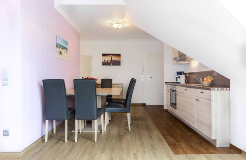 Pepelow Apartment | (9) Group booking up to 15 persons (upper floor) - Ostseeferienhaus Drachenflieger