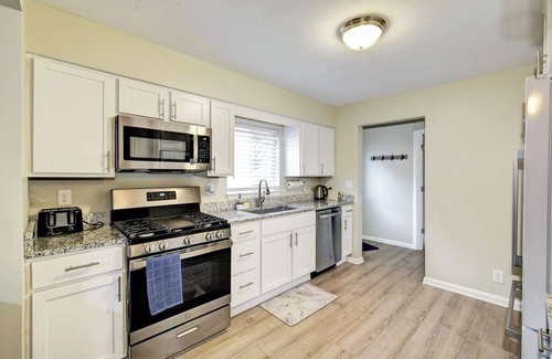 Buechel House | 9 guest house in Louisville