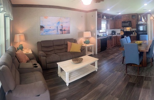Dunnellon House | 9-Guest+River Access+Dogs+powerisOn!