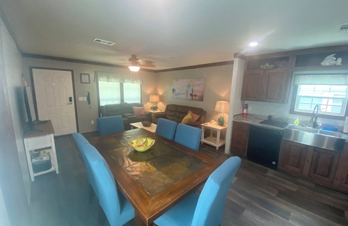 Dunnellon House | 9-Guest+River Access+Dogs+powerisOn!