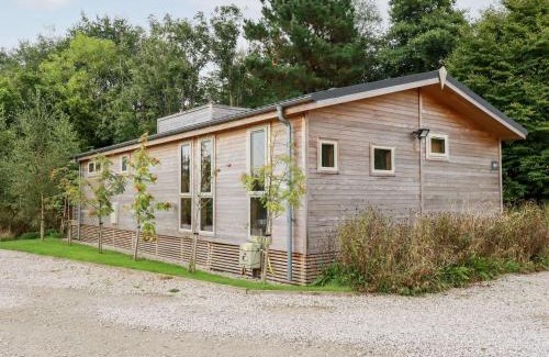 Dobwalls House | 9 Meadow Retreat