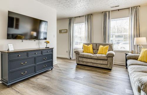 Wayne House | 9 Mi to Dtwn Indianapolis Family-Friendly Home!
