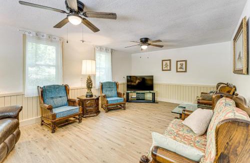 Murphy House | 9 Mi to Dtwn Murphy Secluded Tri-State Stay!