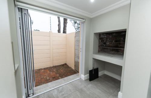Port Elizabeth House | 9 On Oak Luxury One Bedroom
