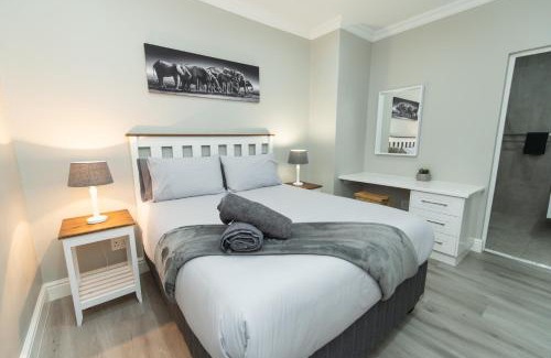 Port Elizabeth House | 9 On Oak Luxury One Bedroom
