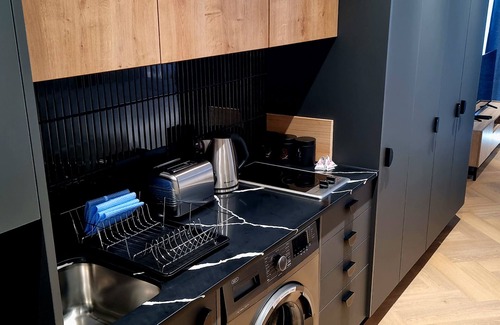 Century City Apartment | 9 Palms by Smart City Stays