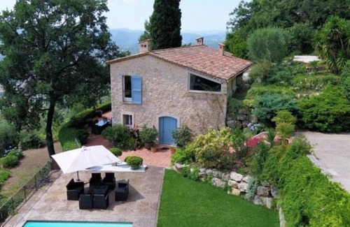 Cabris House | 9 pers 220 m² Authentic Provencal farmhouse in Ostal