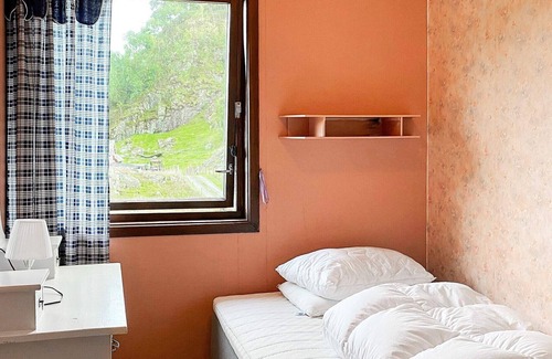 Vinnes House | 9 person holiday home in Reksteren