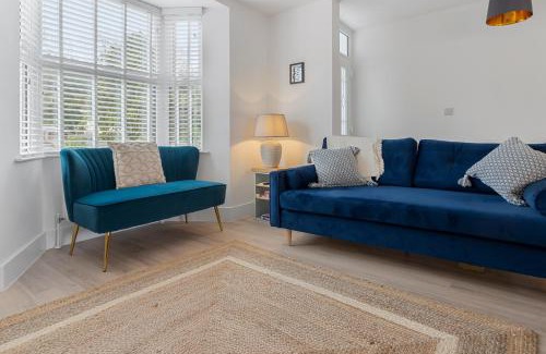 Sidmouth House | 9 Riverside