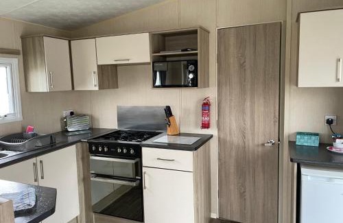 Tattershall Resort | 9 shearwater Tattershall Lakes Country Park