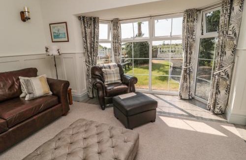 Belford House | 9 Station Cottages