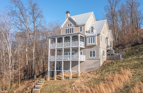Sevierville Cabin | 9 to 5 Retreat