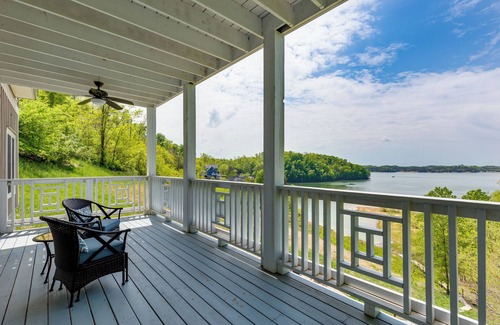 Sevierville Cabin | 9 to 5 Retreat