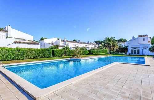 Pals Other | 90 m² Accommodation ∙ 3 bedrooms ∙ 6 guests