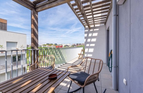 Port Marianne Apartment | 90 m² Apartment ∙ 3 bedrooms ∙ 6 guests