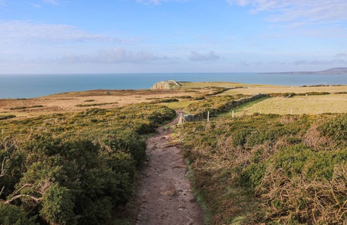 Rhoscolyn Cottage | 90 m² Cottage ∙ 1 bedroom ∙ 2 guests