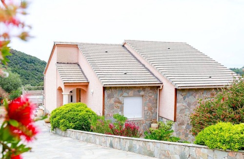 Farinole House | 90 m² House ∙ 2 bedrooms ∙ 5 guests