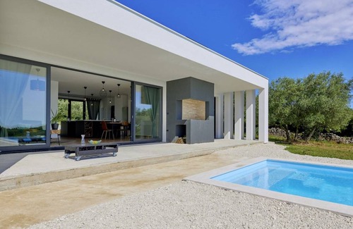 Salambati Villa | 90 m² Villa ∙ 2 bedrooms ∙ 4 guests